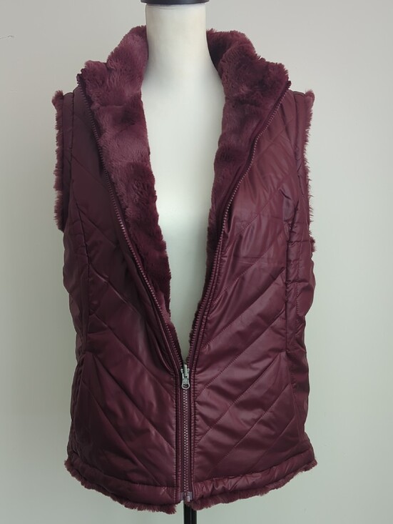 Nicole Miller Jackets & Blazers - NWOT Nicole Miller Reversible Faux Fur Quilted Puffer Vest Wine Burgundy LARGE